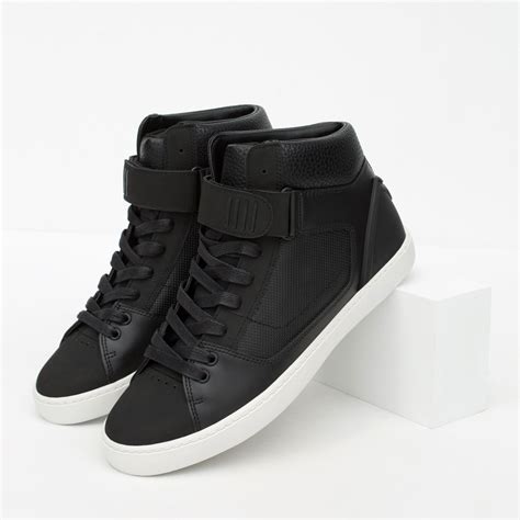 high top sneakers men.